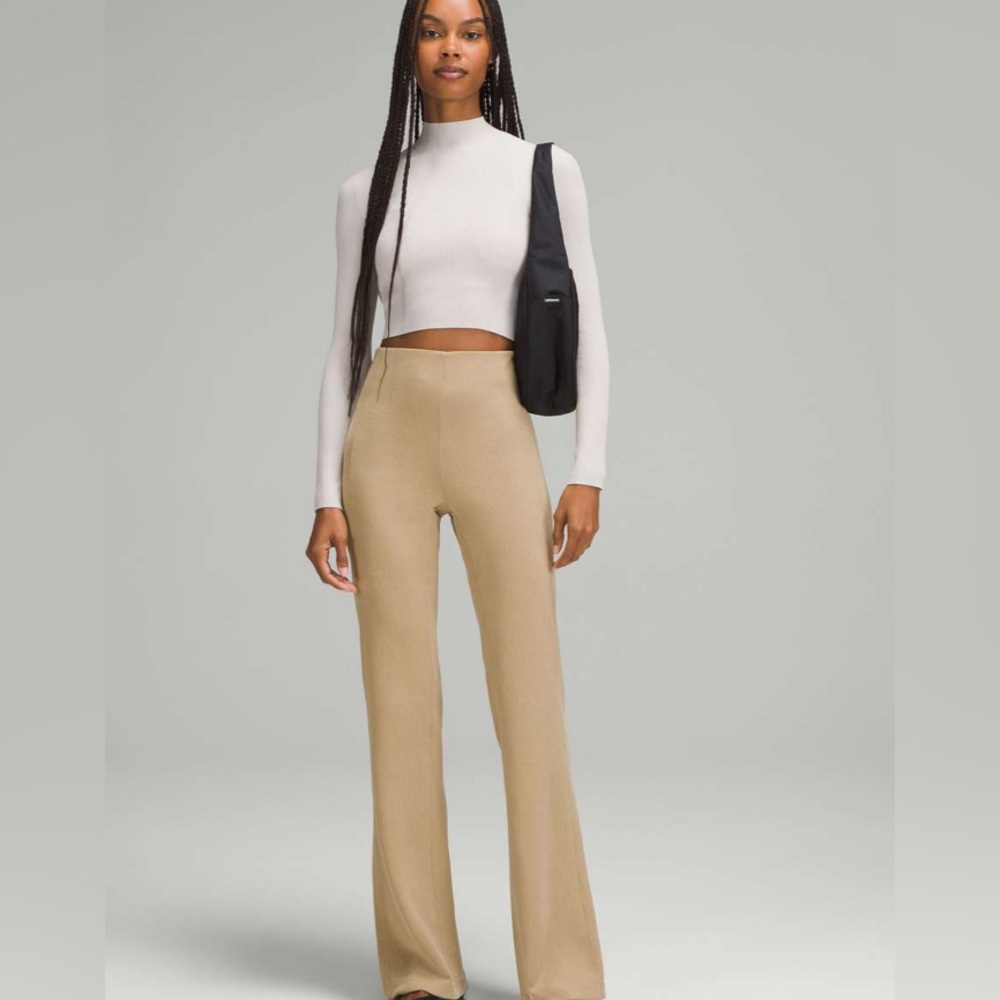 Lululemon, NWT, Ribbed Softstreme Flared Pant, size 0